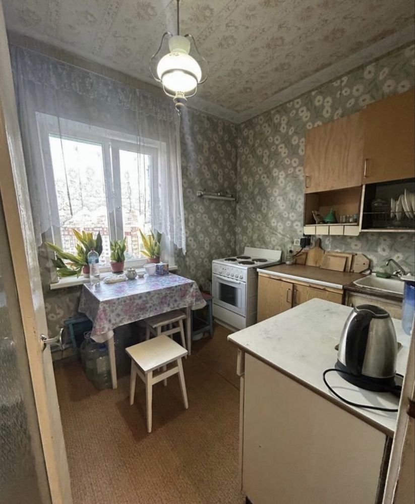 2-Room Apartment on Red Kalyna Avenue, Separate Rooms