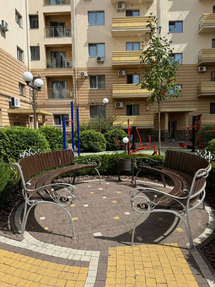 3-Room Apartment in Pearl Complex with River View and Amenities