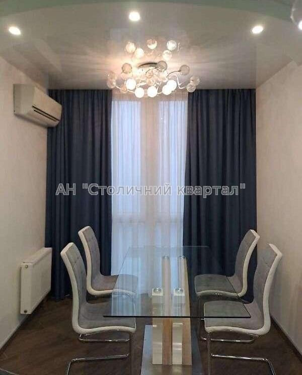 3-Bedroom Apartment in Silver Tower near Lukyanivska Metro