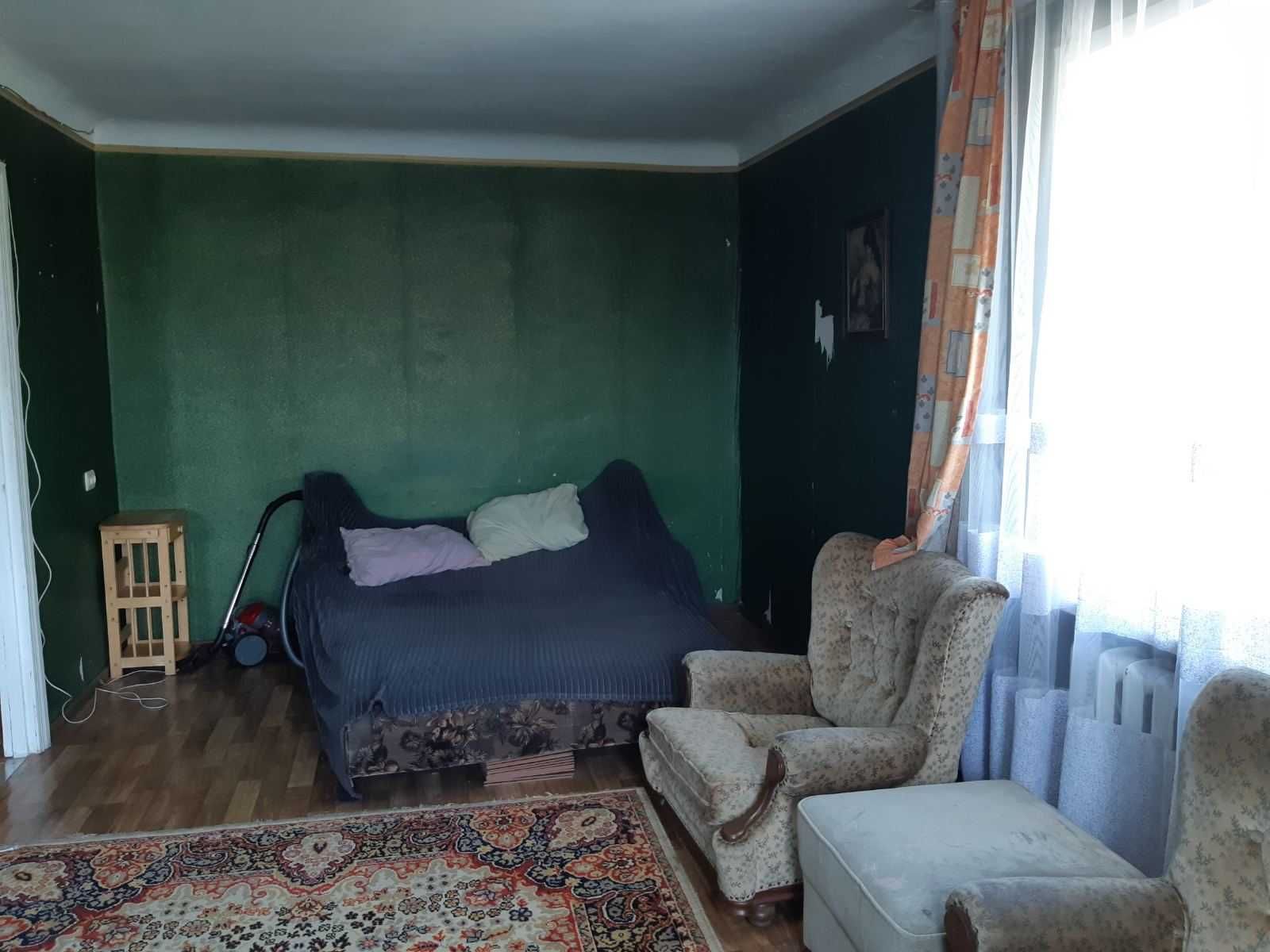 1-Bedroom Apartment on Slobozhanskyi Prospect, Quiet Area