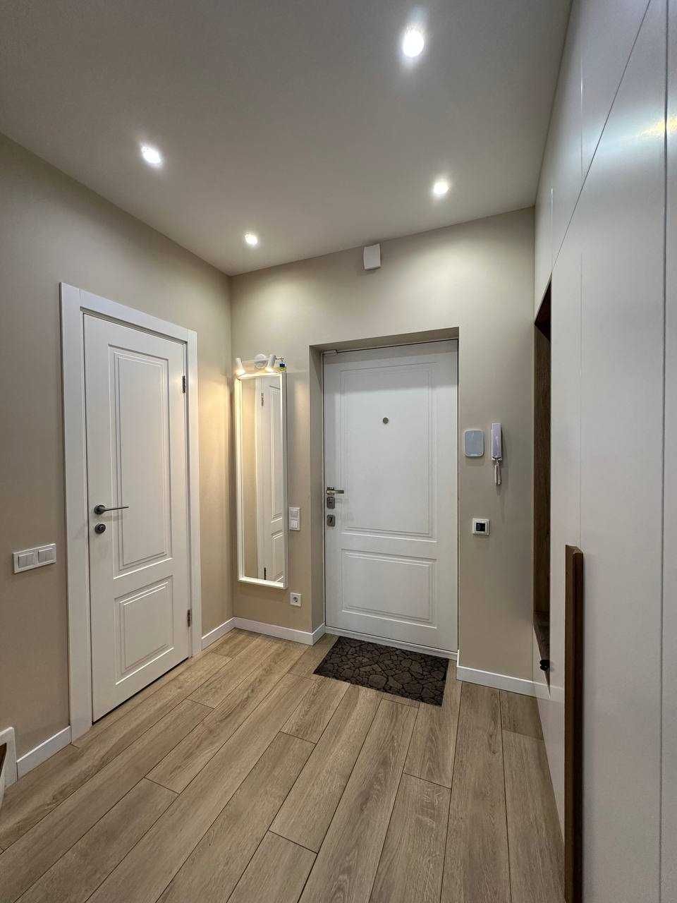 3-Level Apartment in Comfort Town with Modern Design and Full Amenities