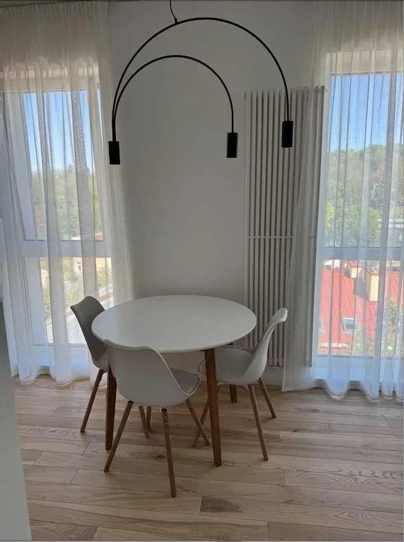 1-Bedroom Apartment with Modern Design and Storage Space