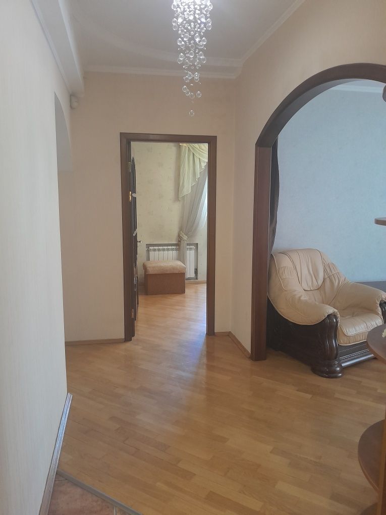 3-Room Apartment on Ilienko Street near Lukyanivka Metro