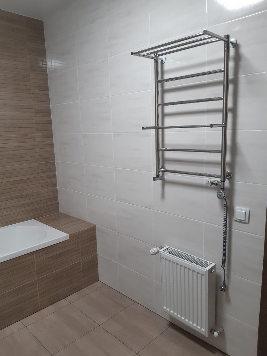 Spacious 2-room apartment in city center with storage, new building, river view
