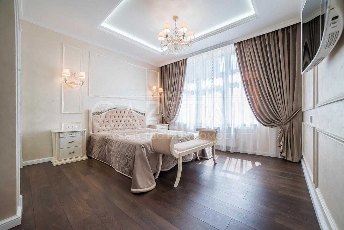 3-Bedroom Luxury Apartment in Novopechersky Lipki Complex