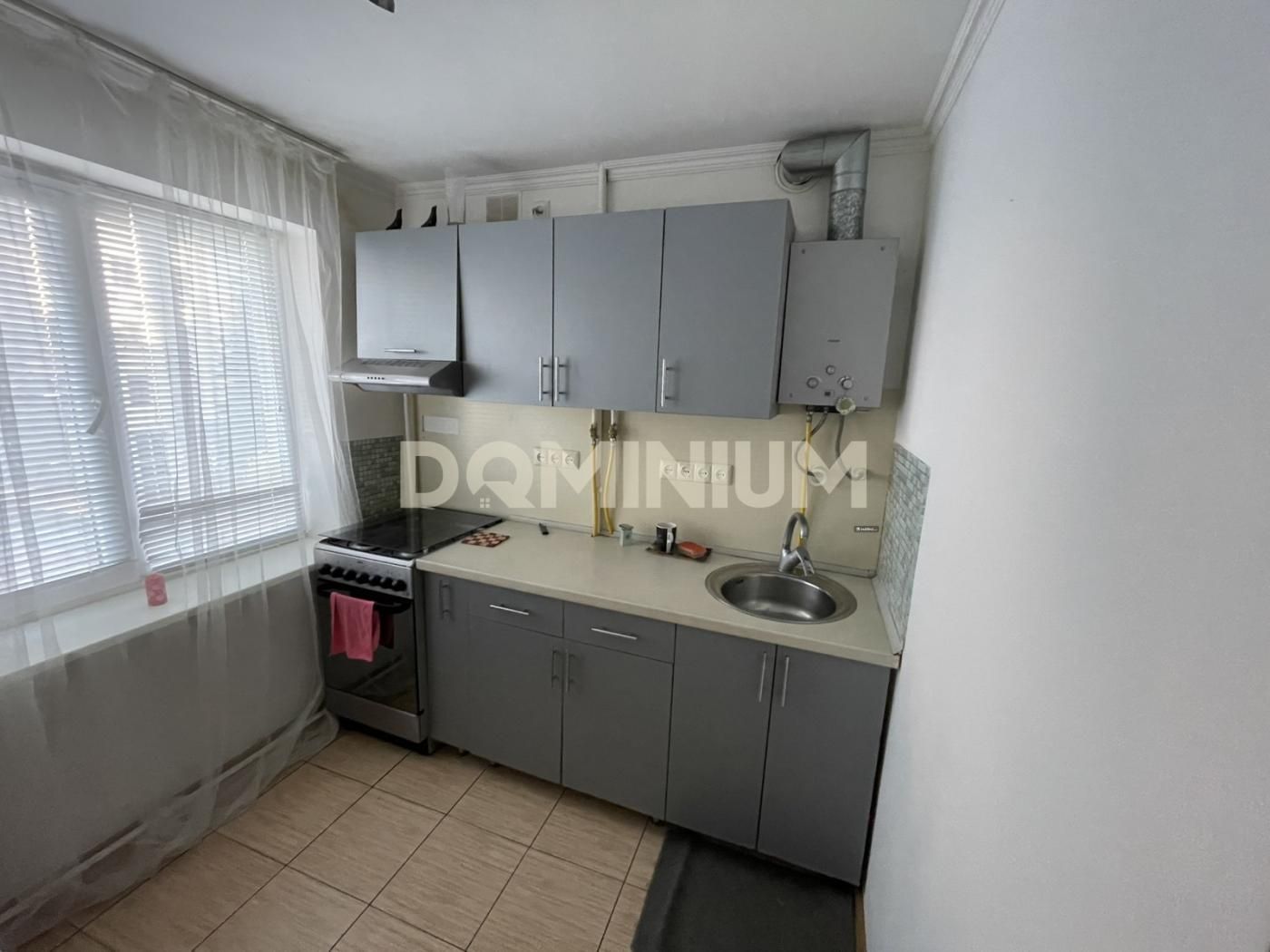 Cozy, Light Apartment in City Center of Khust