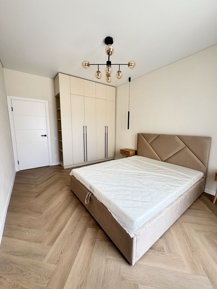 Cozy 1.5-Room Apartment in Uzhhorod City Center with Modern Design