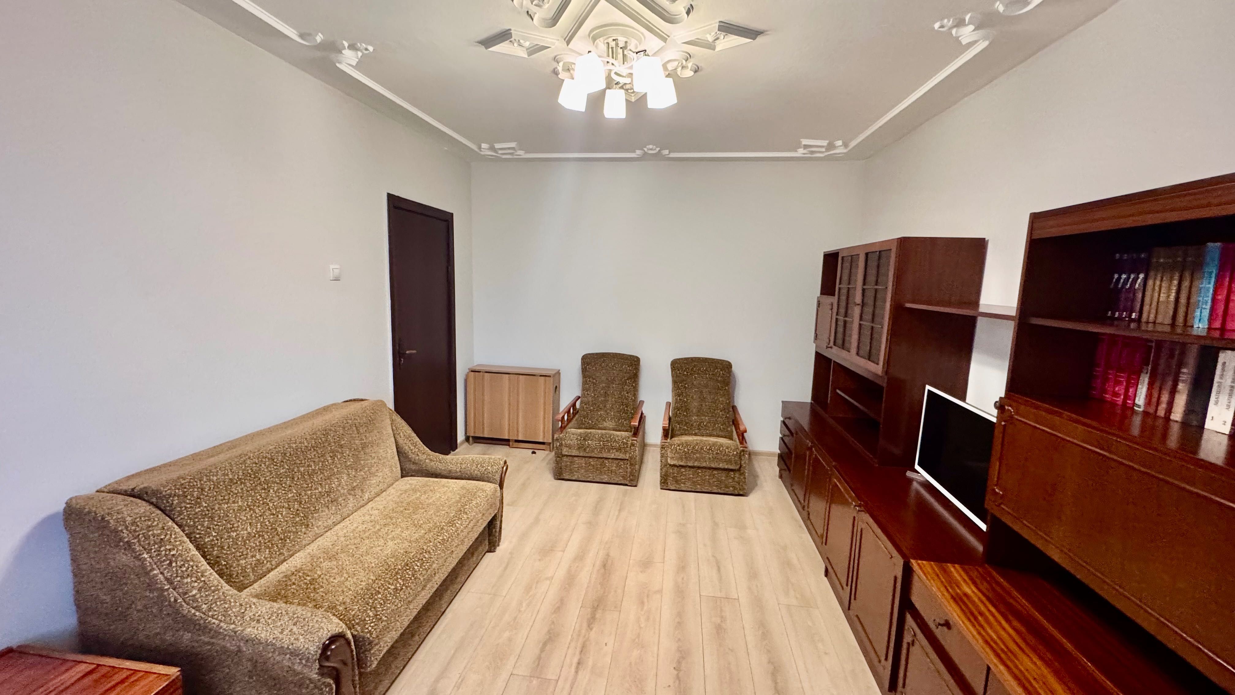 Modern 2-Bedroom Apartment with New Renovation in Sykhiv