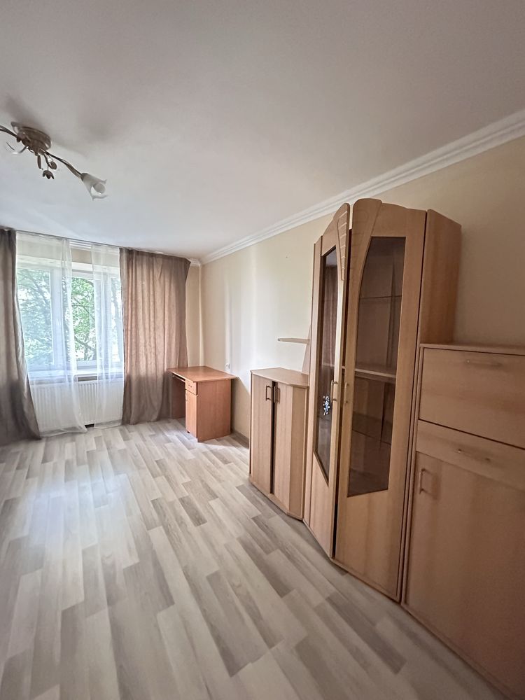 2-Room Apartment on 8 Bereznia Street, 3rd Floor, with Autonomous Gas Heating