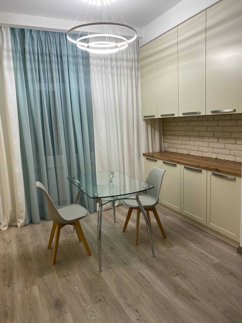 Modern 45m² Apartment with Individual Heating in Center
