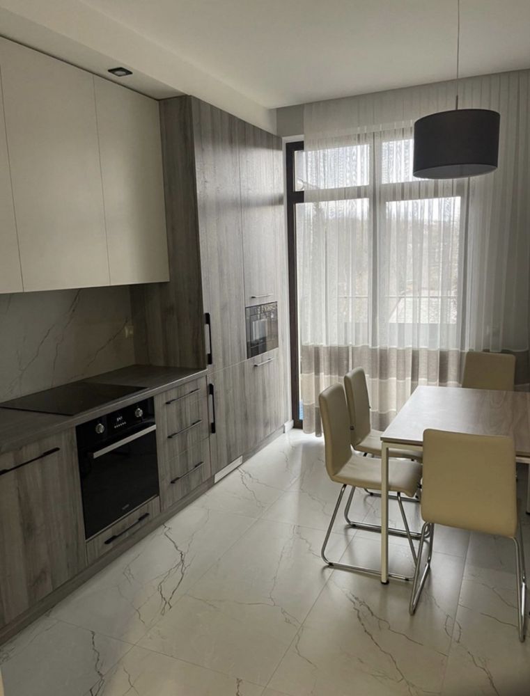 Spacious 1-Bedroom Apartment in Dream City Complex, Uzhhorod