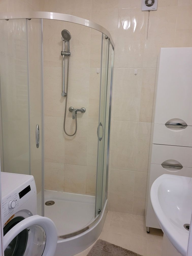 2-Room Apartment near Park and Lake with Great View