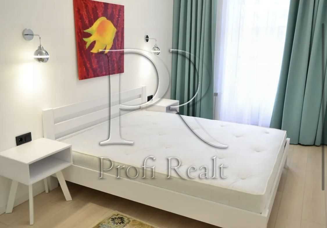 Cozy Apartment in Podil Historic District with Modern Amenities