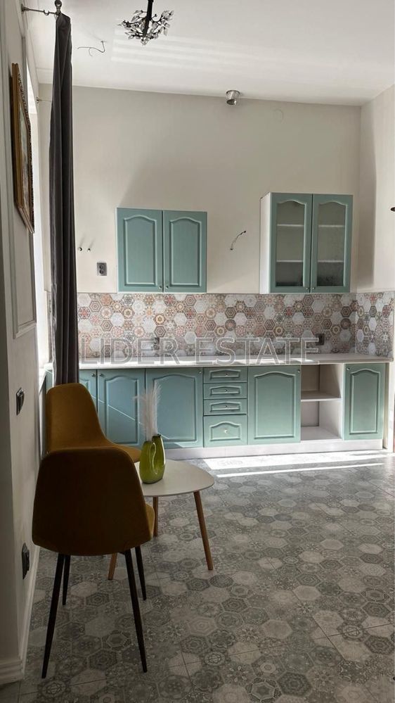 Two-level apartment in Uzhhorod city center with private courtyard