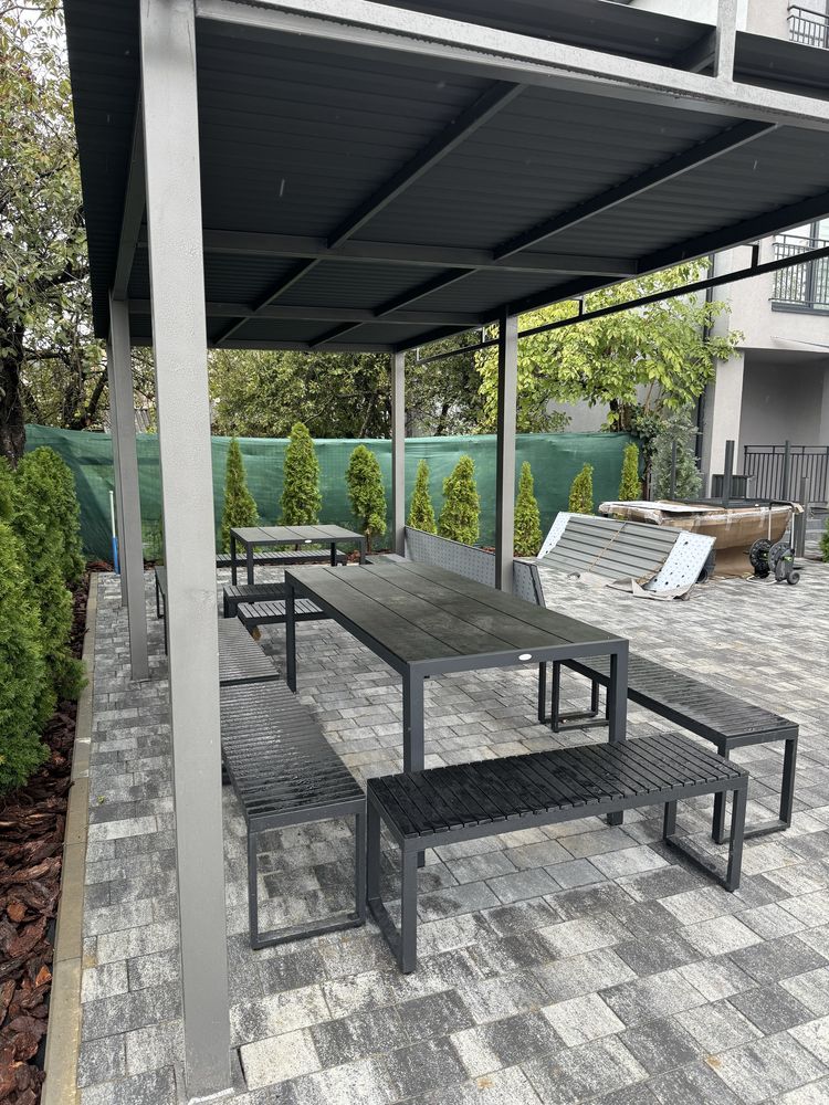 Modern Studio Apartment Near City Center with Amenities