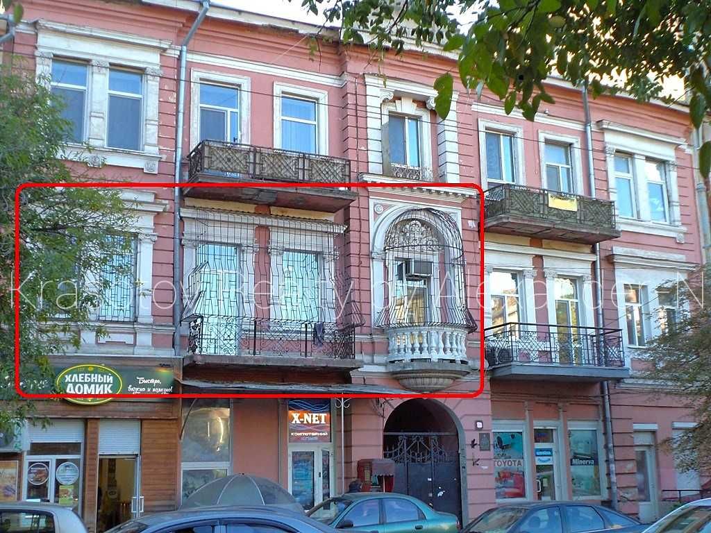Luxury Apartment in Historic Architectural Monument in Odessa City Center