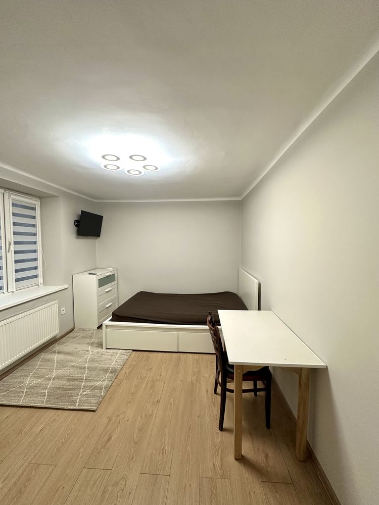 Modern 1-Bedroom Apartment with Private Garden Access