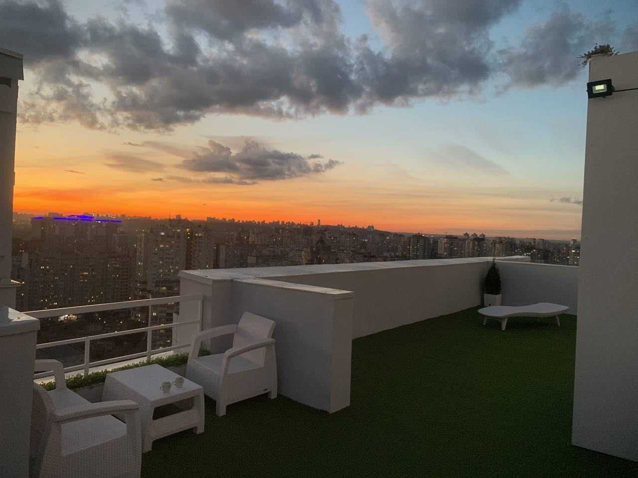 Luxurious 3-Floor Penthouse with 360° Kiev Views