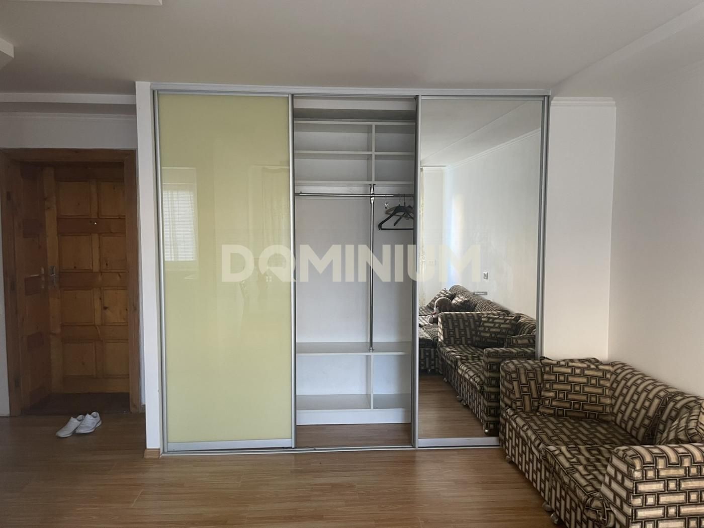 Cozy, Light Apartment in City Center of Khust