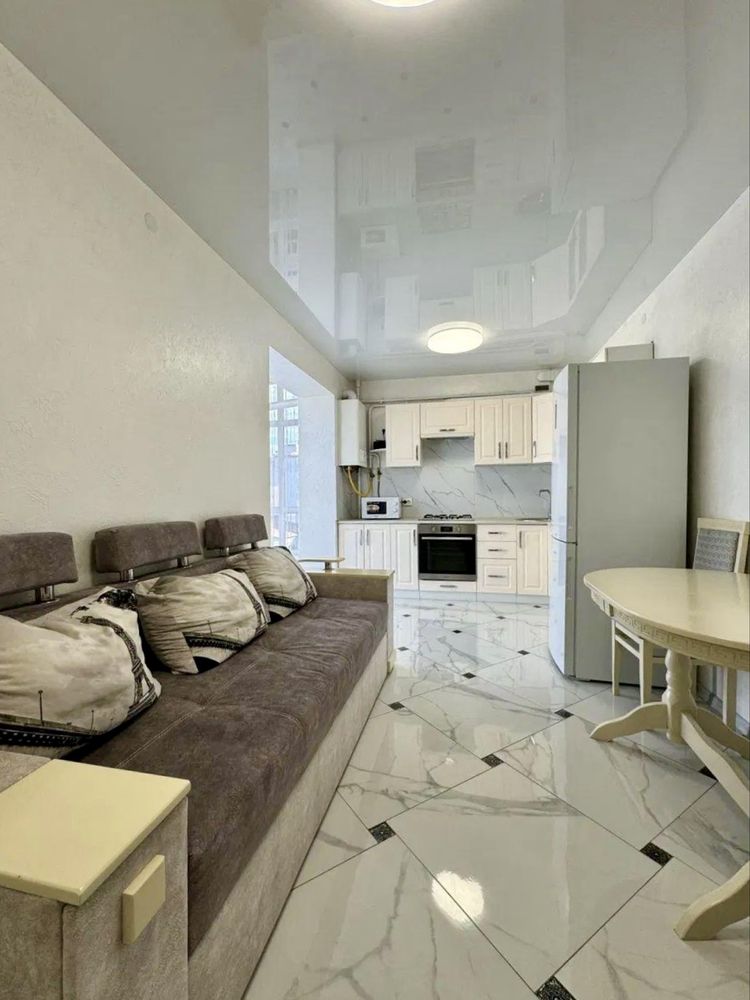 1-Bedroom Apartment in City Center with Euro Renovation
