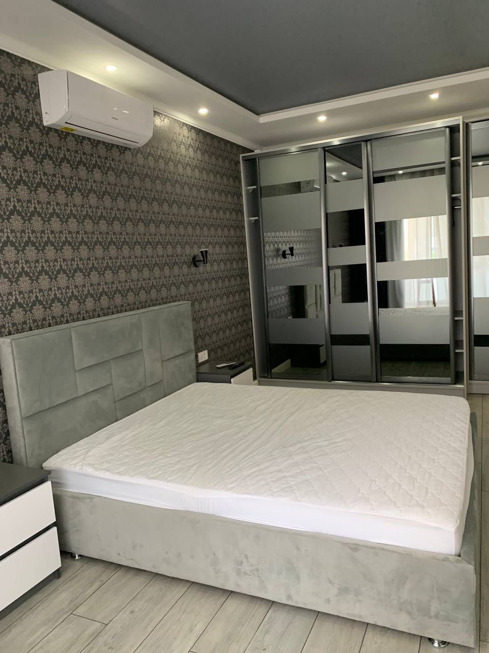 Spacious 2-room apartment with kitchen studio in city center