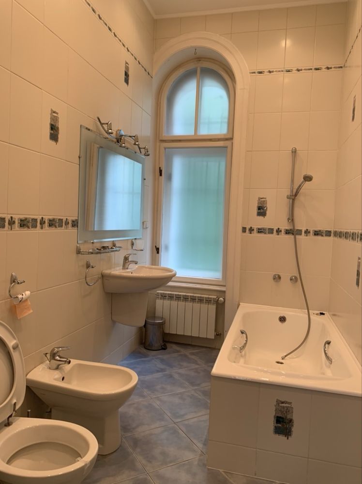 4-Room Apartment in Central Location near Citadel Park