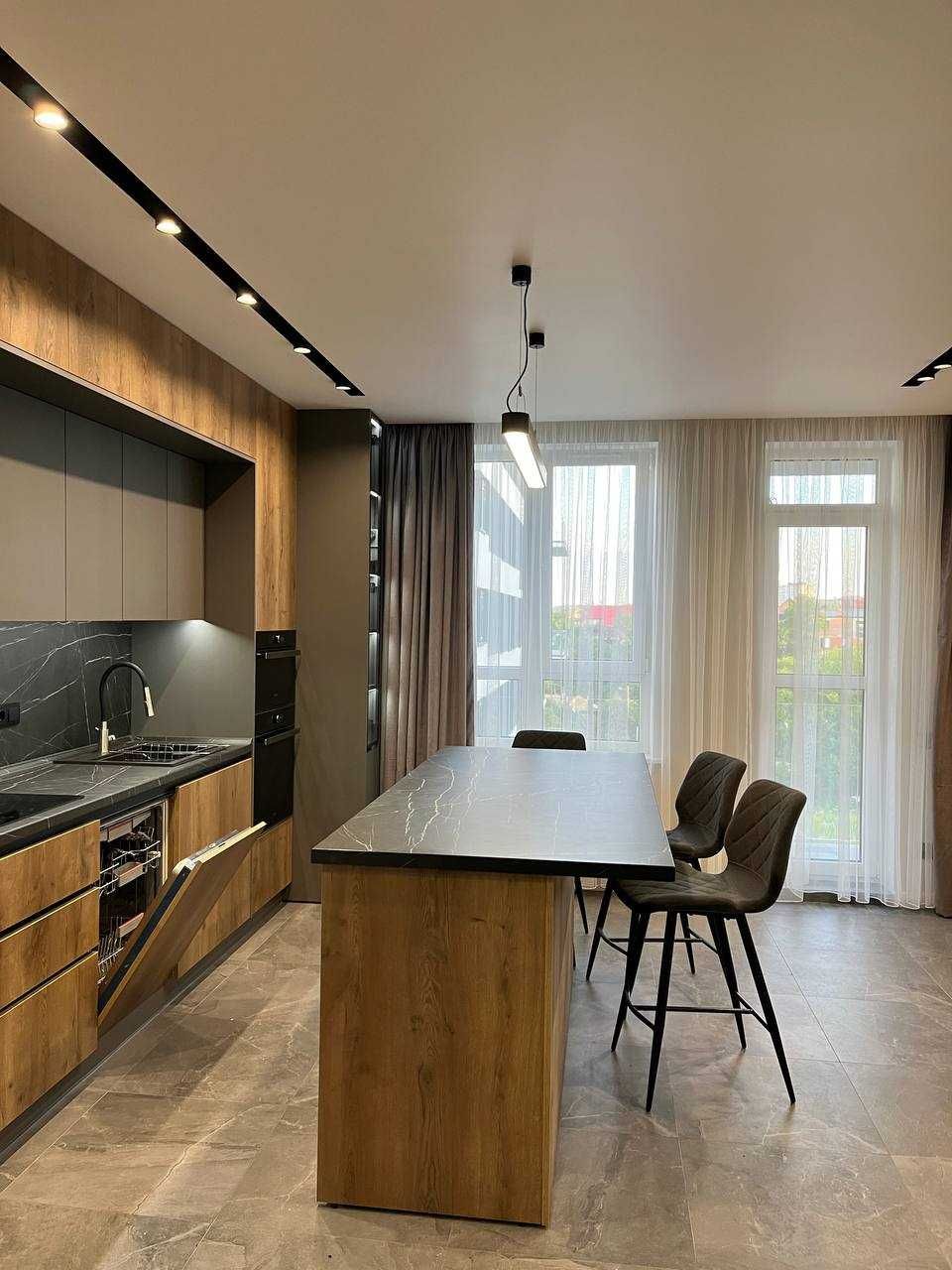 2-Bedroom Apartment with Designer Renovation in Avalon Flex Complex