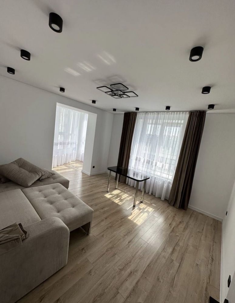 Stylish 2-room apartment in Lipky residential complex
