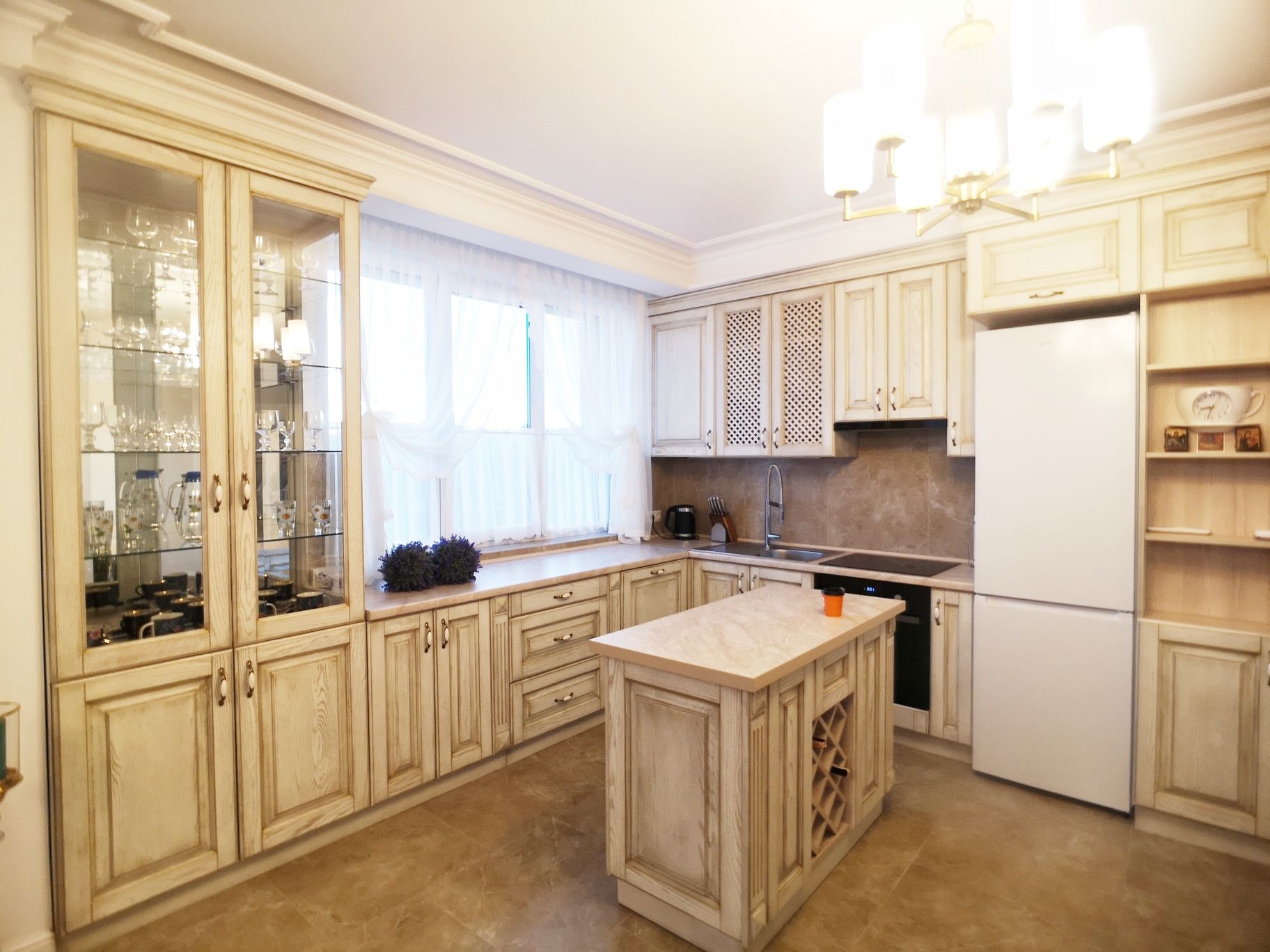 Luxury 3-room apartment with High Castle view near city center