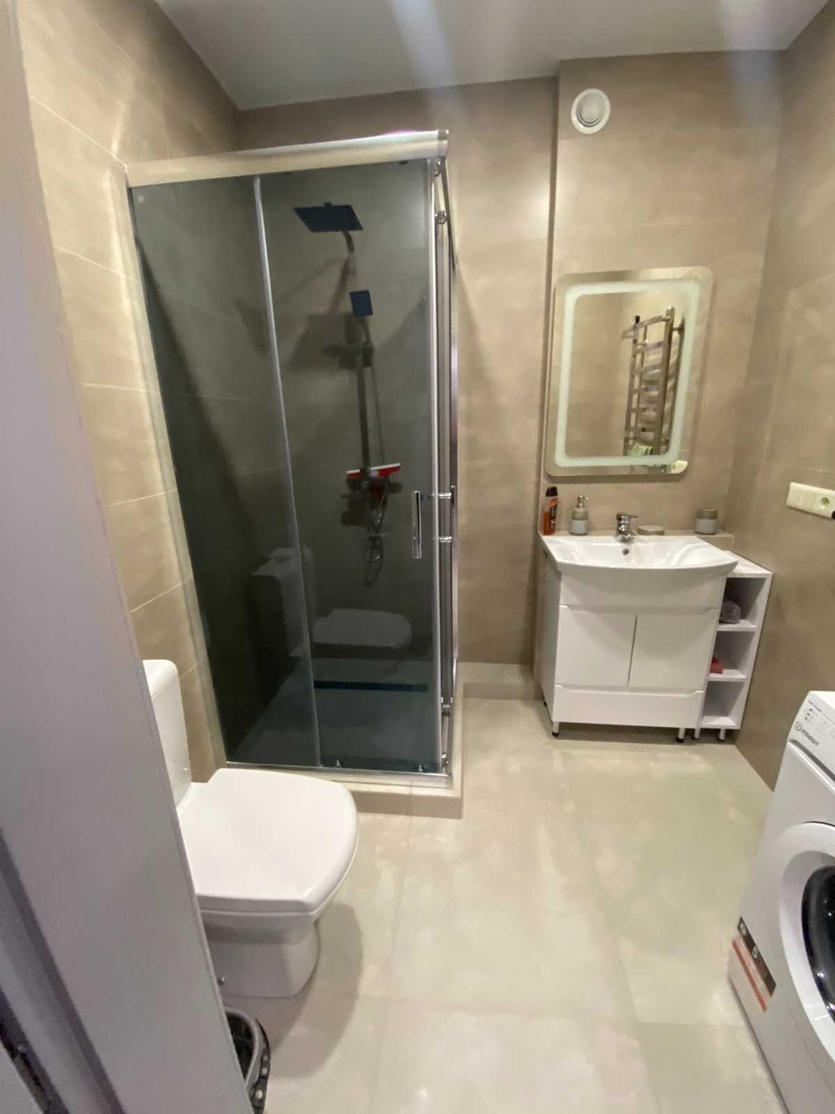 Spacious Modern Apartment on Horodotska Street