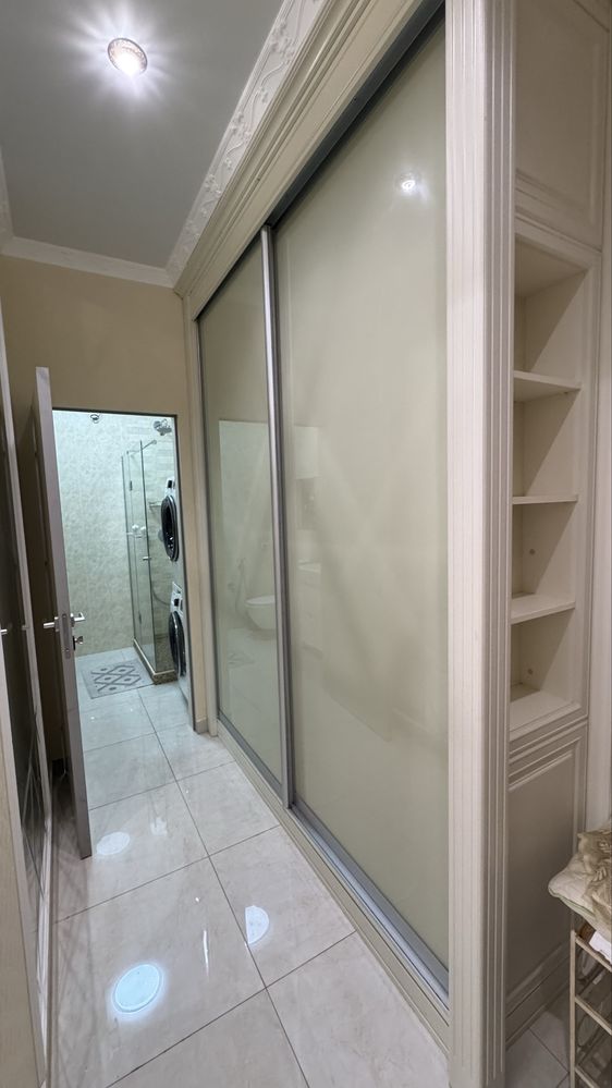 Bright apartment in 8 Zhemchuzhina complex with sea view and balcony