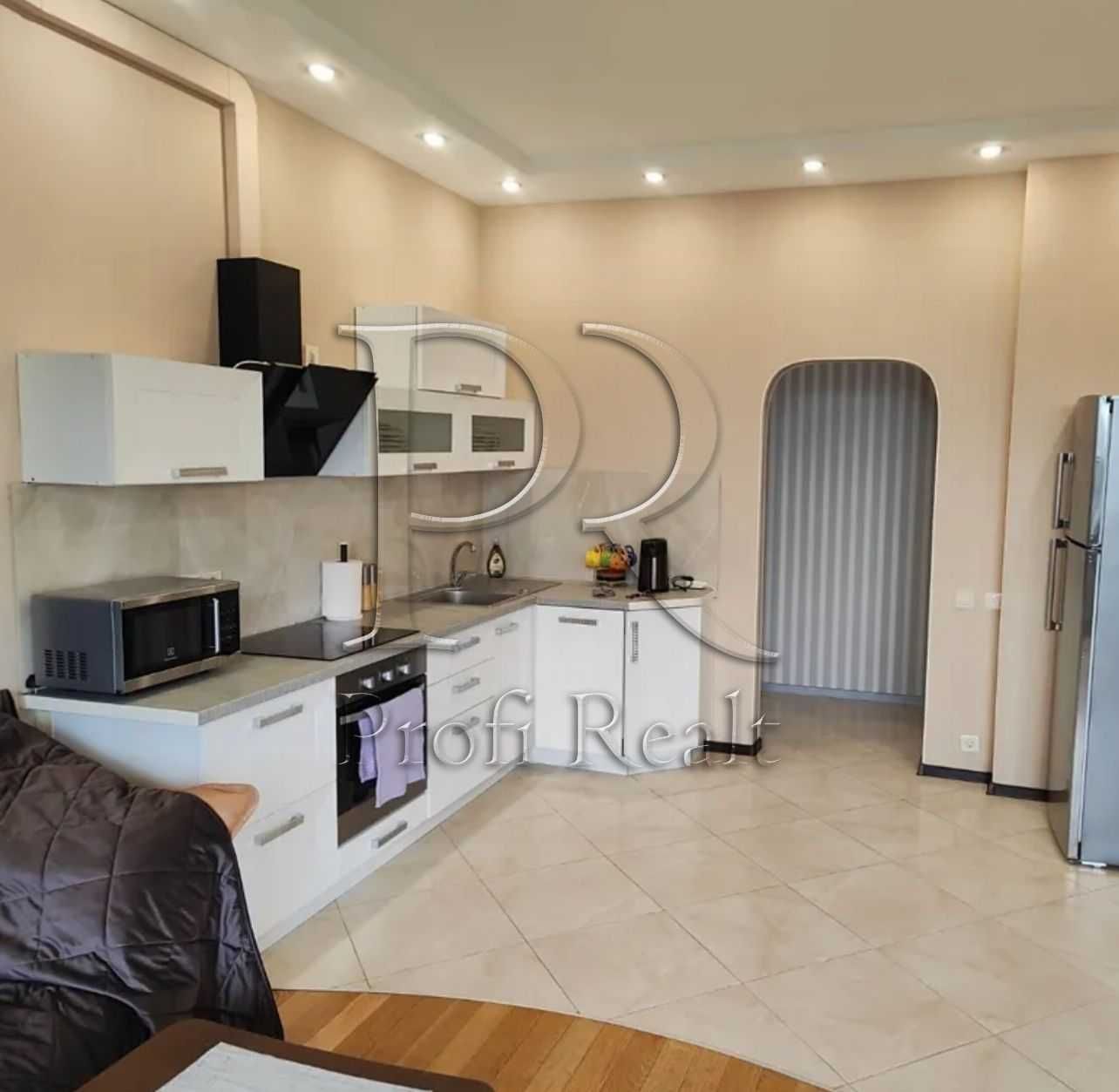 Luxury 2-Room Apartment in Prestige Hall Complex, Pechersk District