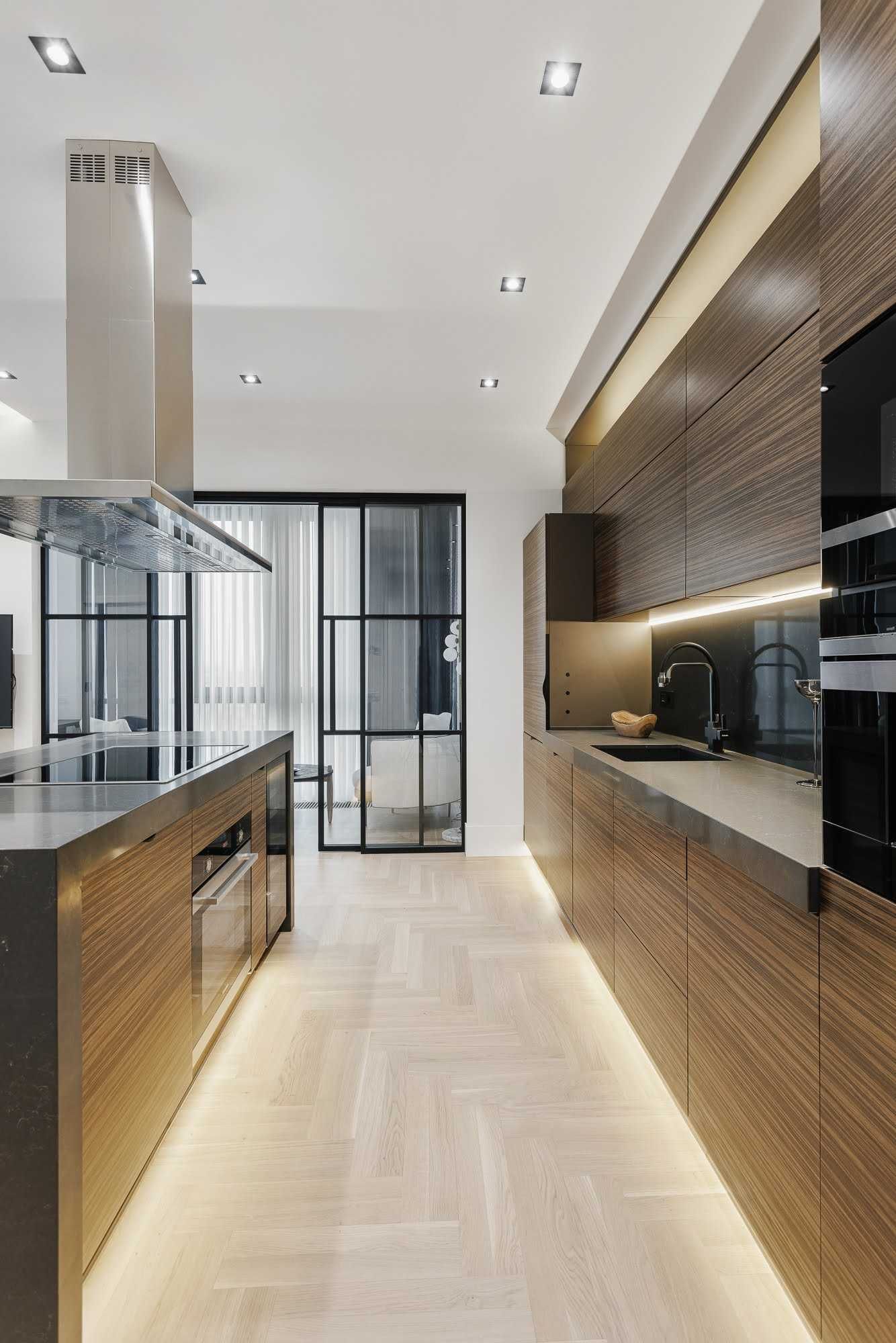 3-Bedroom Apartment in JK Bashnya Chkalov, City Center, Sea View