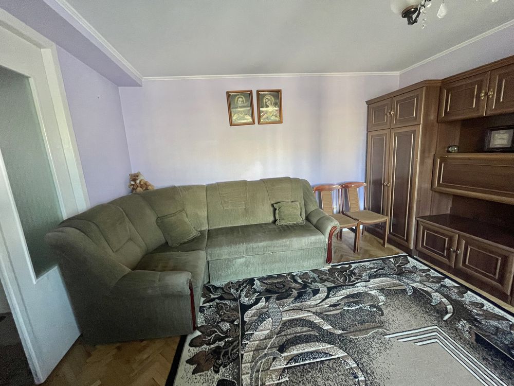 3-Room Apartment on Chervonoi Kalyny Street (Santa Barbara)