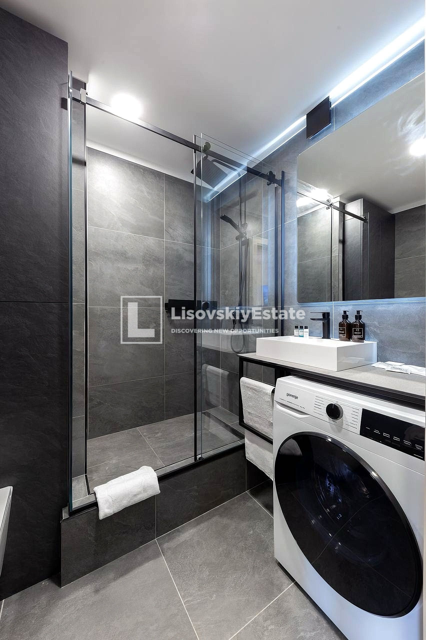 Modern Studio with Designer Interior Near Metro