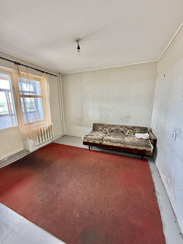 3-Room Apartment in Mykolaiv with Separate Rooms and Balconies