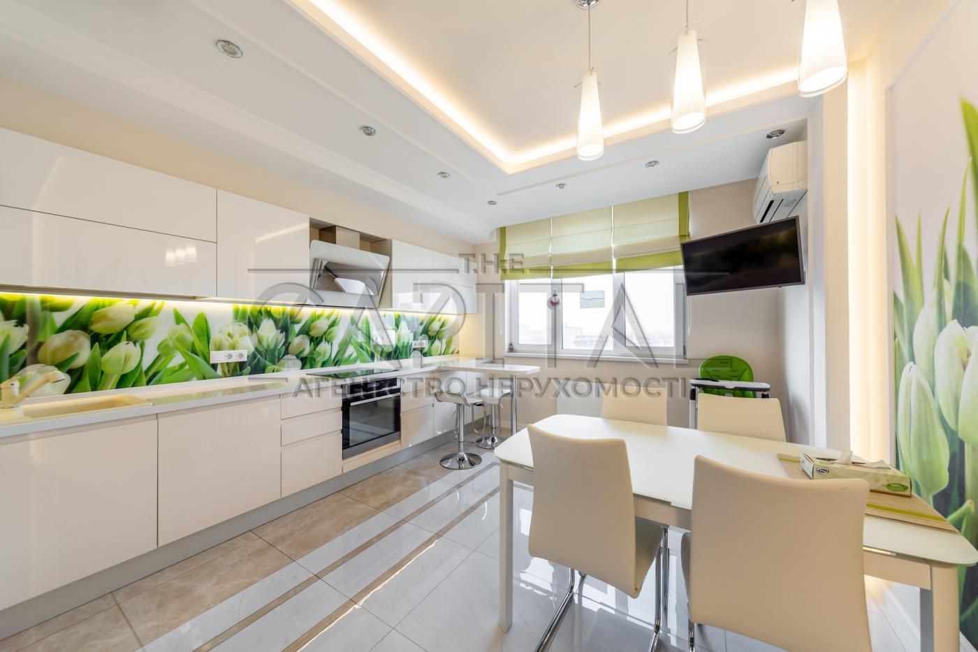 3-bedroom apartment in Venice Complex, Teremki 2, first rental