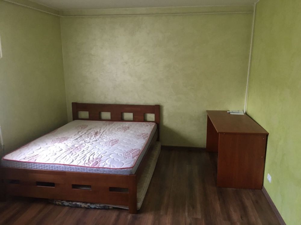 One-bedroom apartment in city center, Shaposhnikova Street 4