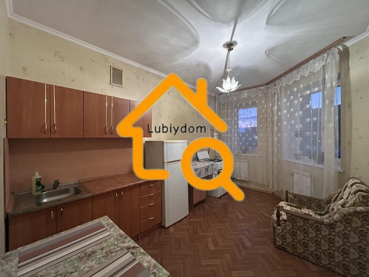 1-bedroom apartment in city center with full amenities