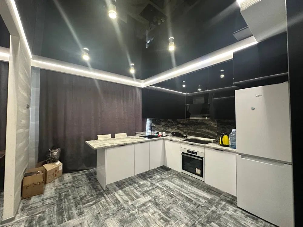 Business-class 1-bedroom apartment near the sea, 10th floor, 48 sq.m.