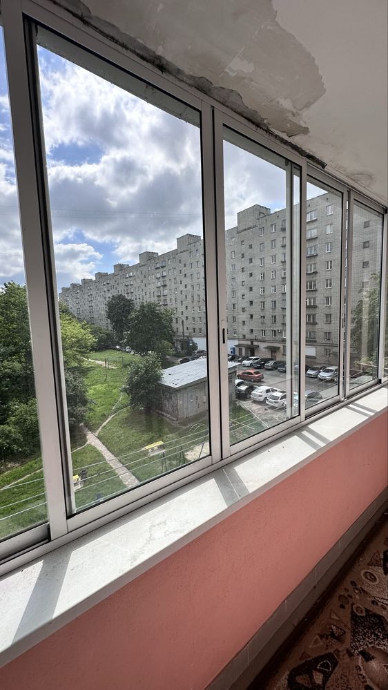 3-Room Apartment on Volodymyra Velykoho Street