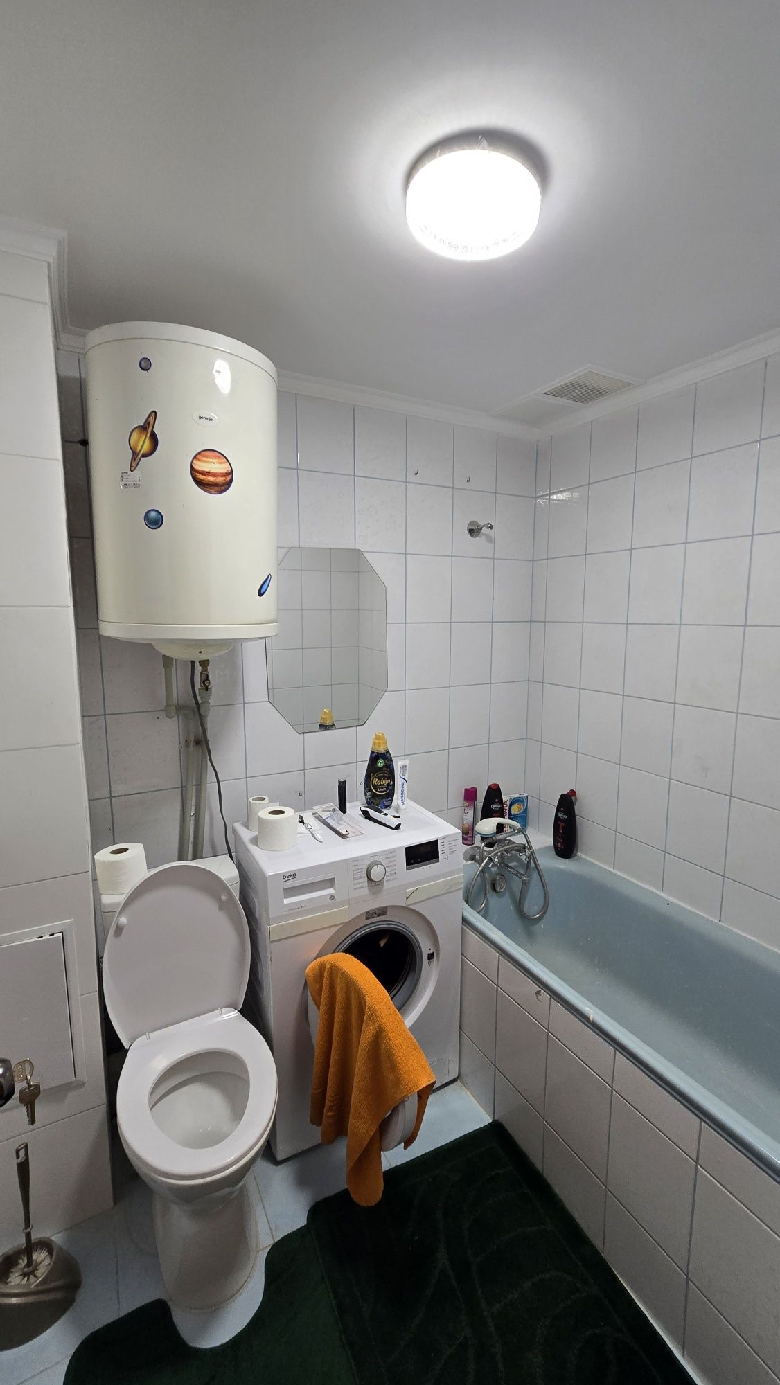 Renovated One-Bedroom Apartment Near Alma with Loggia