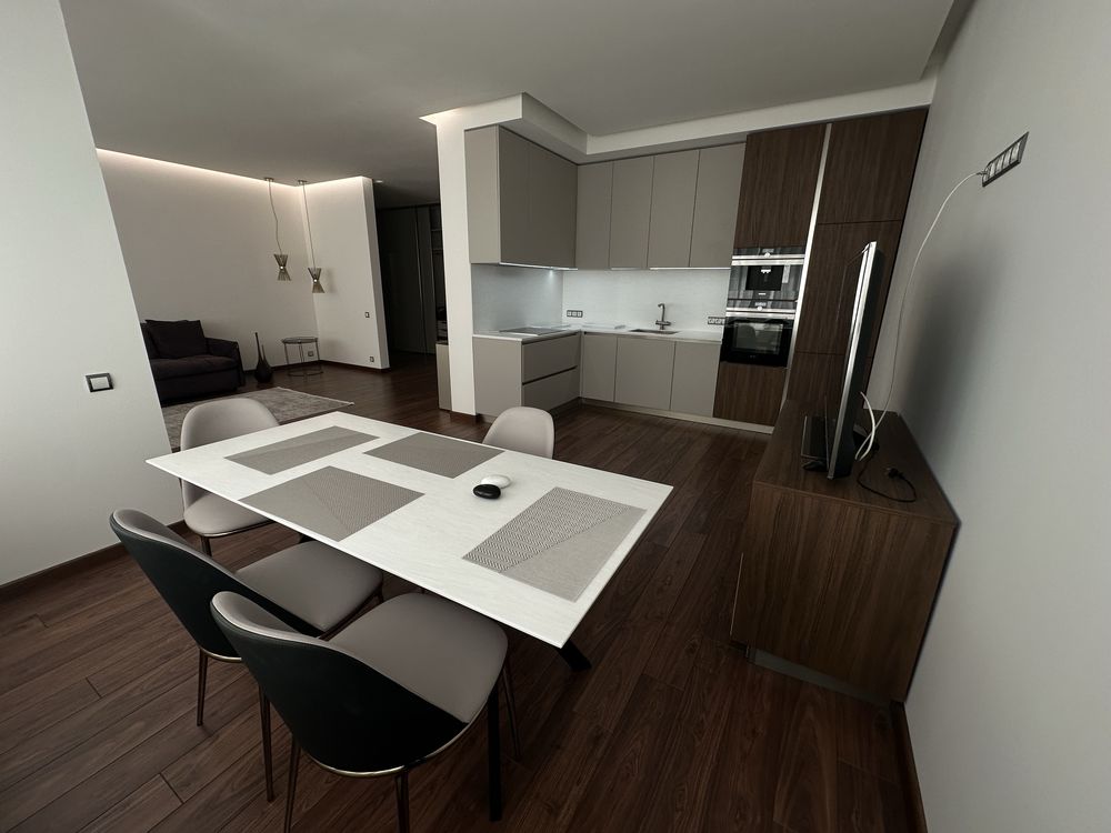 2-room apartment with designer renovation in River Stone residential complex