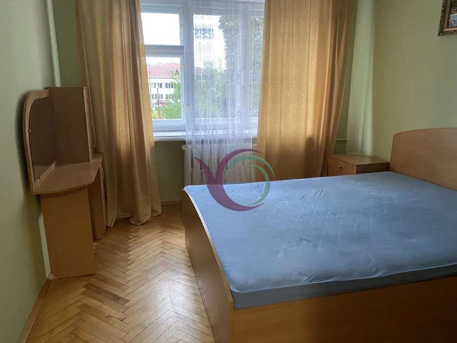 Comfortable Apartment with Classic Interior and Kitchen
