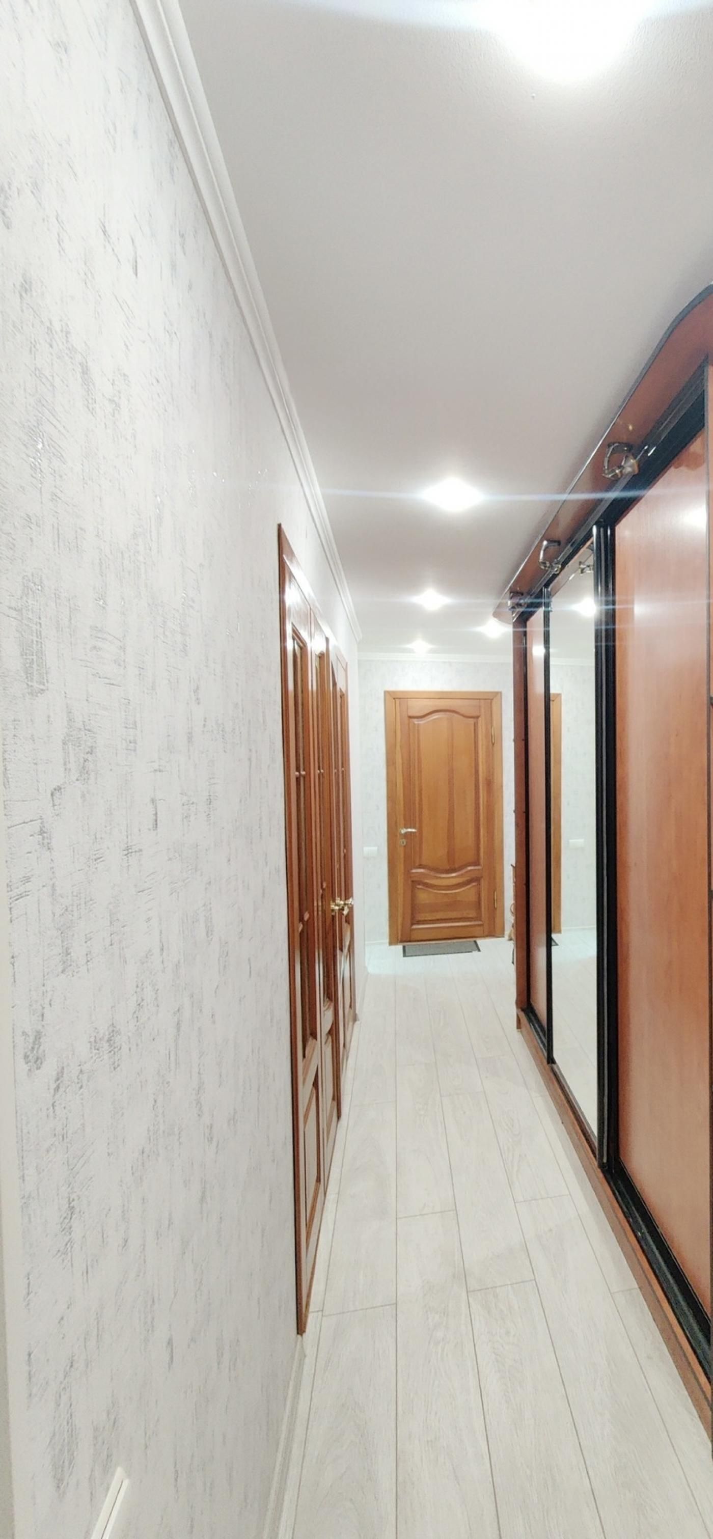 3-Room Apartment on Left Bank, Newly Renovated, Separate Rooms, Balcony