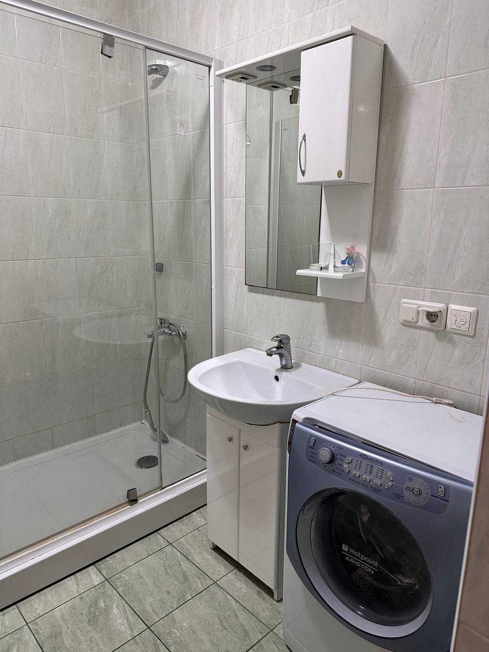 Modern 1-bedroom apartment in Arkadiyivska Vezha complex (city center)