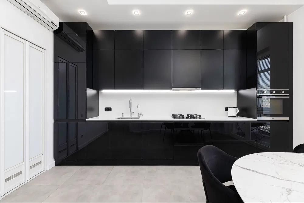 2-Room Apartment with Terrace and Balcony in New Building