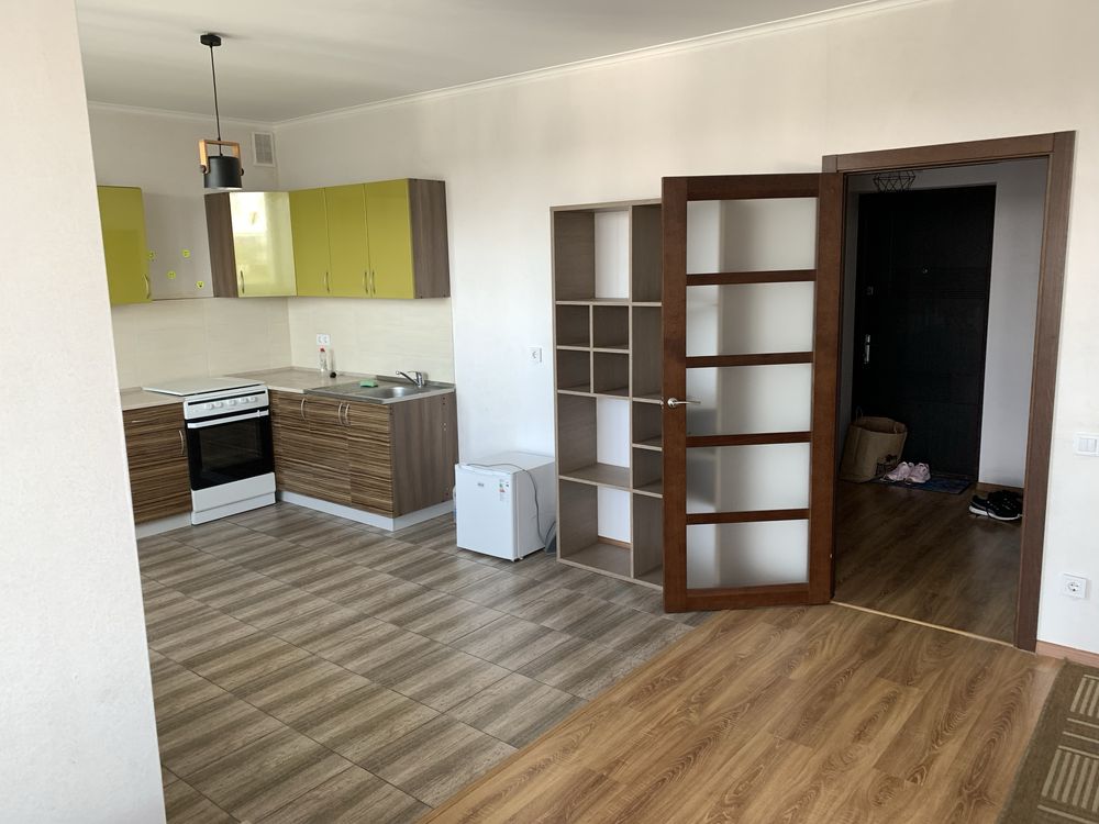 Two-story apartment for female tenants, fully furnished