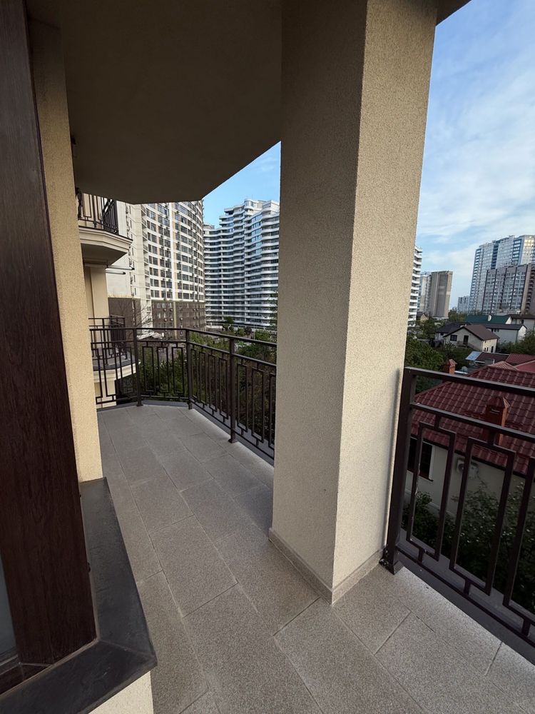 Two-bedroom apartment in Odessa, Arcadia, Kamanina Street, Monblan Complex
