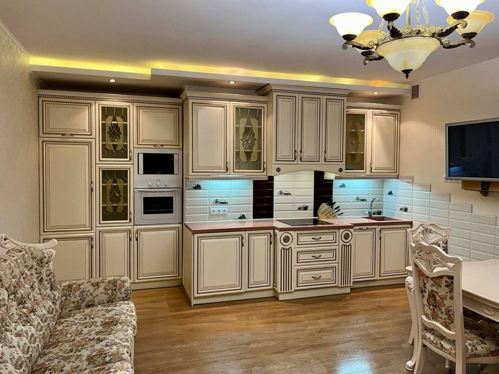 Spacious 150 sq m apartment-house with designer interior and multiple amenities